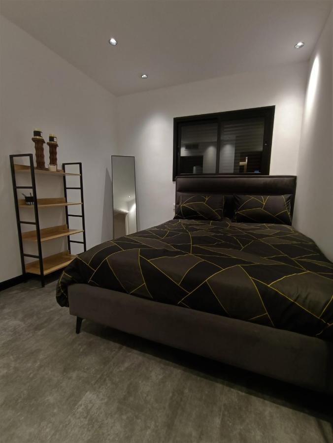 Luxury Aparment 5 Room 2 Minutes From The Beach Bat Jam Exteriér fotografie