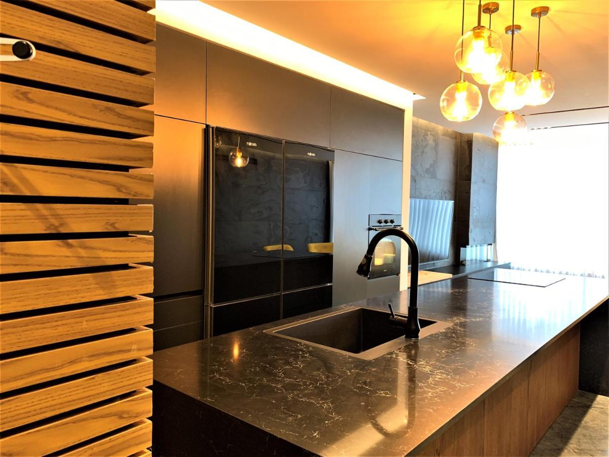 Luxury Aparment 5 Room 2 Minutes From The Beach Bat Jam Exteriér fotografie