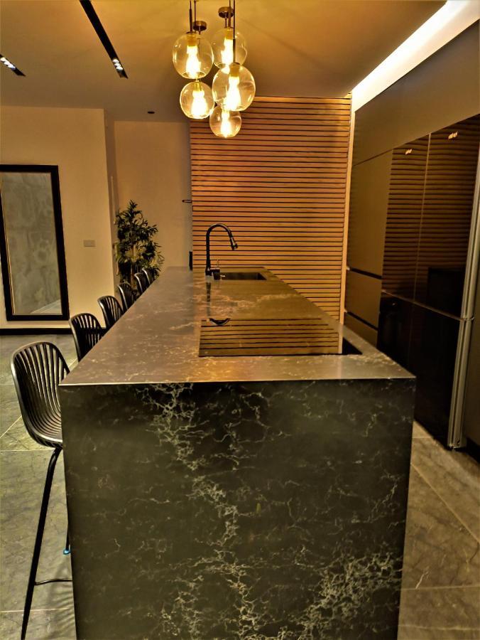 Luxury Aparment 5 Room 2 Minutes From The Beach Bat Jam Exteriér fotografie