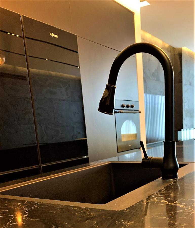Luxury Aparment 5 Room 2 Minutes From The Beach Bat Jam Exteriér fotografie