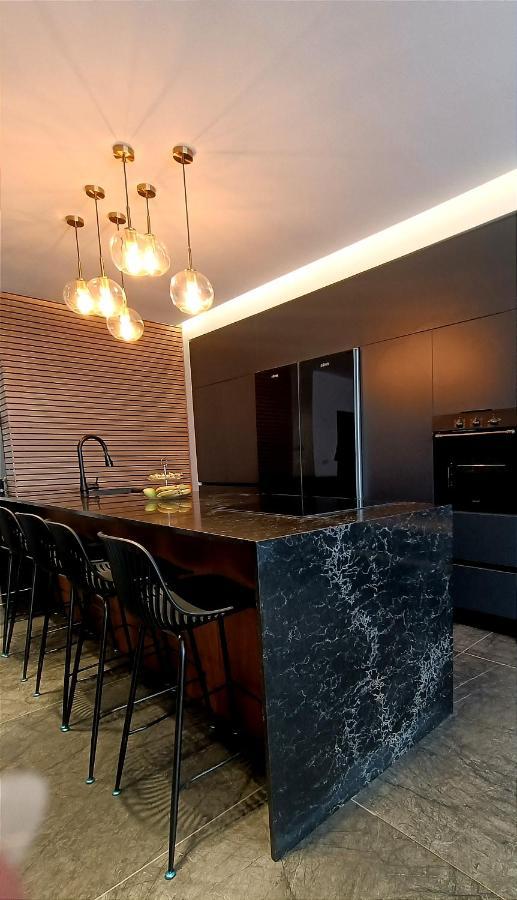 Luxury Aparment 5 Room 2 Minutes From The Beach Bat Jam Exteriér fotografie