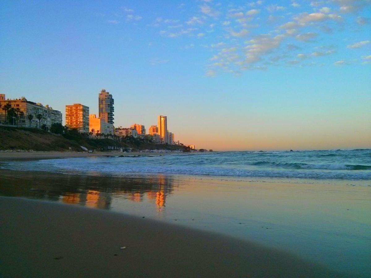 Luxury Aparment 5 Room 2 Minutes From The Beach Bat Jam Exteriér fotografie